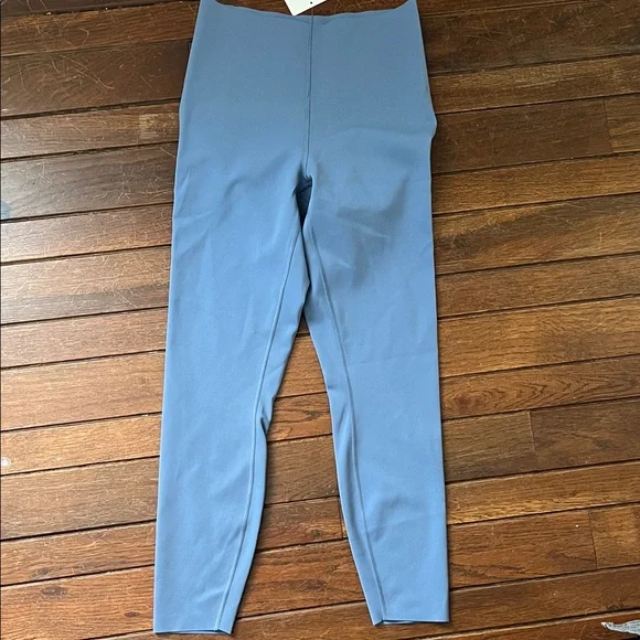 Lululemon NWT Glow Up HR Leggings 25" in Washed Denim Blue Size 8 - Picture 5 of 5